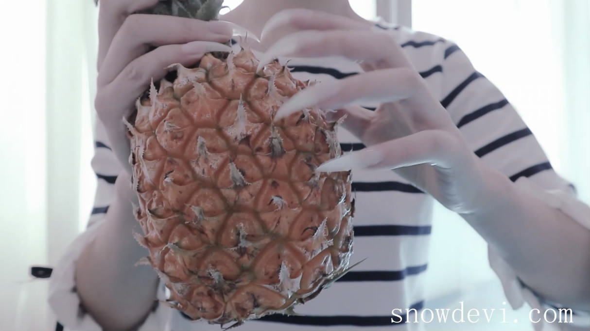 SNOW1083-Pineapple