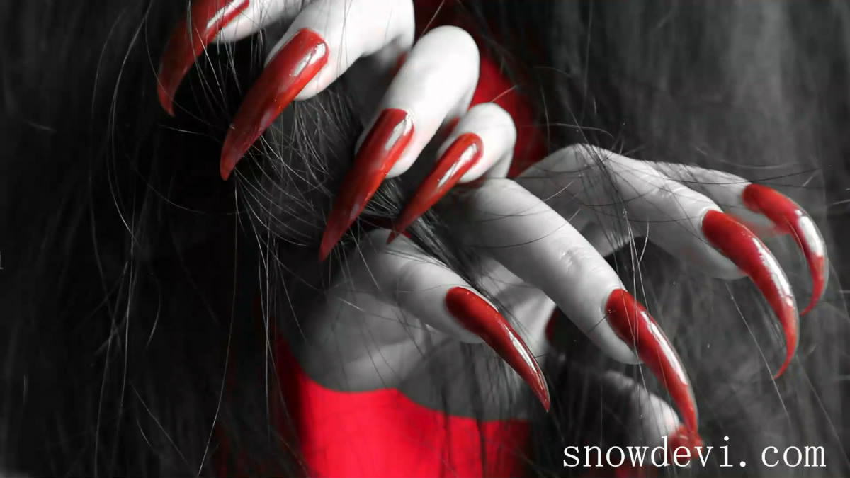 SNOW1133-Showing Red Nails18
