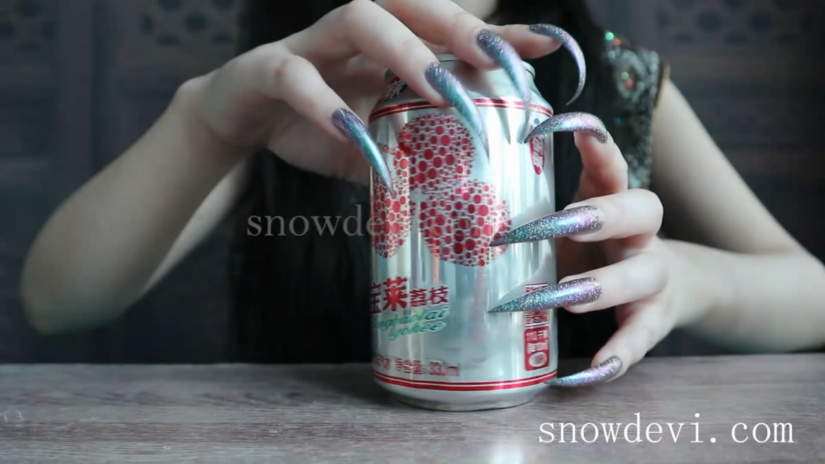 SNOW1143-Tapping