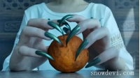 SNOW977-Green Nails3